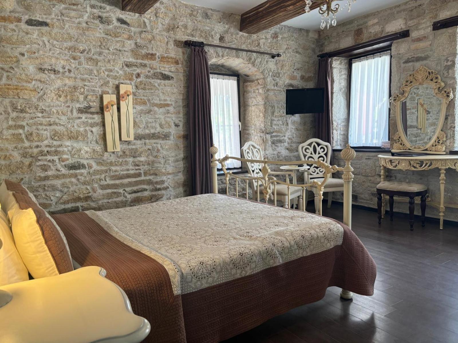 Griffon Hotel Yenifoca Exterior foto